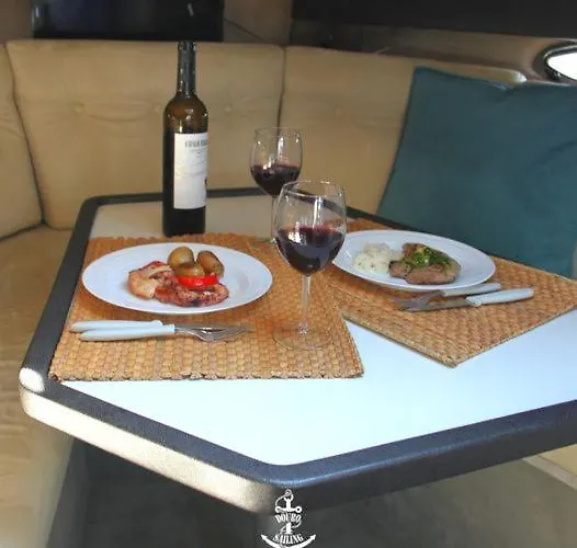 Ботель Douro4sailing *